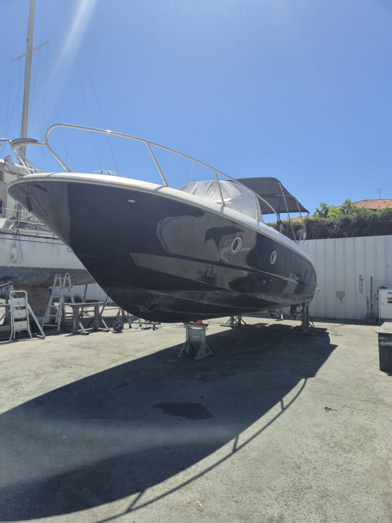 COVERING BATEAU